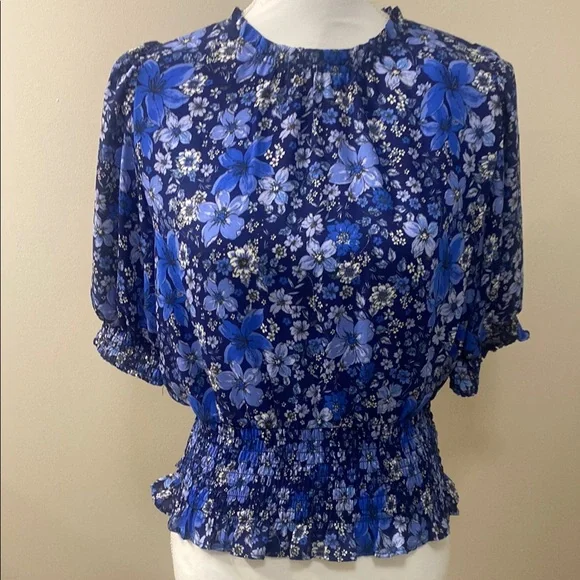 Floral Silken Blue Women's Short Sleeved Top NWT by Sienna Sky - Picture 2 of 5